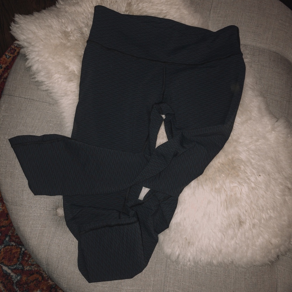 Authentic LULULemon  Navy pants size 8